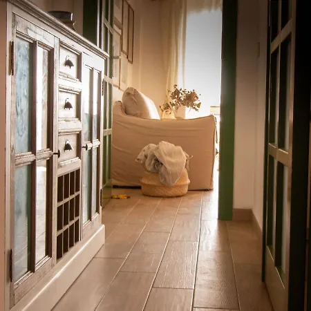 Apartment Sea Front Fantastic With One Car Private Open Parking *